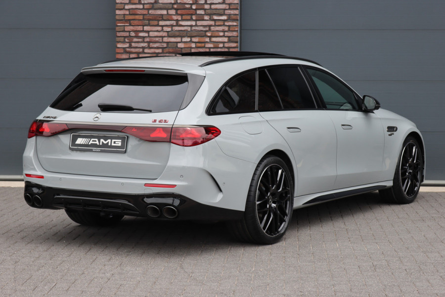 Mercedes-Benz E-Klasse Estate AMG 53 4MATIC+ Premium+ | 585pk | Hyperscreen | Achterasbesturing | Distronic+ | Trekhaak | 3D-Display | Panoramadak | Digital Light | Burmester | HUD |