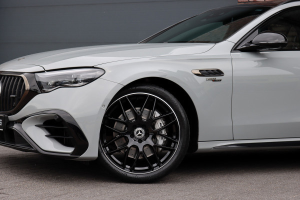 Mercedes-Benz E-Klasse Estate AMG 53 4MATIC+ Premium+ | 585pk | Hyperscreen | Achterasbesturing | Distronic+ | Trekhaak | 3D-Display | Panoramadak | Digital Light | Burmester | HUD |
