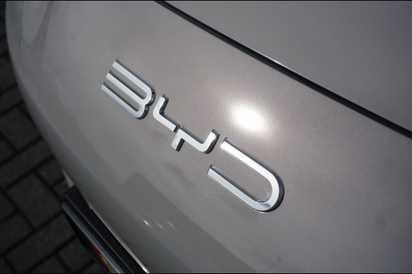 BYD SEAL U 1.5 DM-i FWD Boost 218 PK | BRUIN INT. | 6JR GARANTIE | MY26