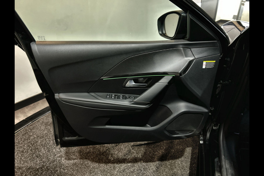 Peugeot e-208 EV GT Pack 50 kWh Panoramadak | leer-alcantara | 11 kW 3-fase