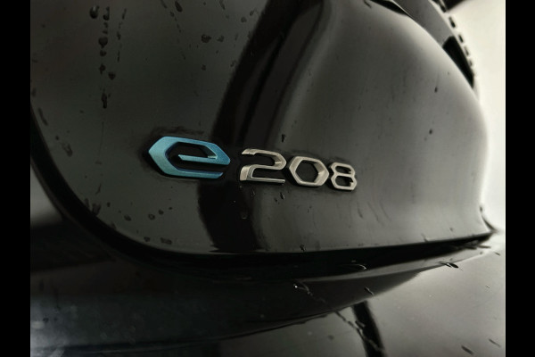 Peugeot e-208 EV GT Pack 50 kWh Panoramadak | leer-alcantara | 11 kW 3-fase