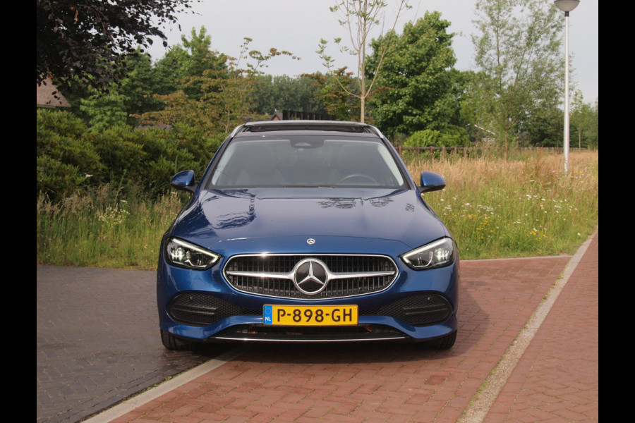 Mercedes-Benz C-Klasse Estate 200 Launch Edition Luxury Line | Panoramadak | Burmester Audio | Camera | Sfeerverlichting | Apple Carplay |
