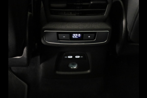 Audi Q4 e-tron 40 Launch edition S Competition 77 kWh 204pk | SOH 96,62% | Panoramadak | Elektrisch verstelbare stoelen | Sonos Audio | head up Display | Keyless |