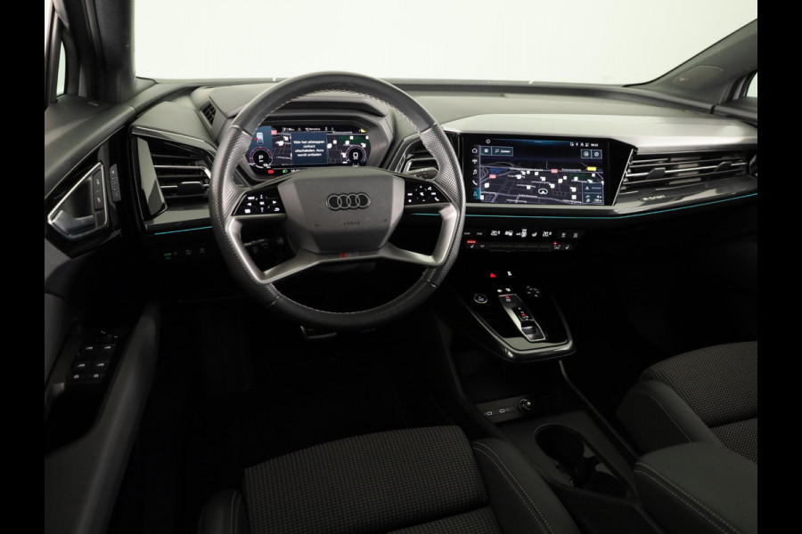Audi Q4 e-tron 40 Launch edition S Competition 77 kWh 204pk | SOH 96,62% | Panoramadak | Elektrisch verstelbare stoelen | Sonos Audio | head up Display | Keyless |