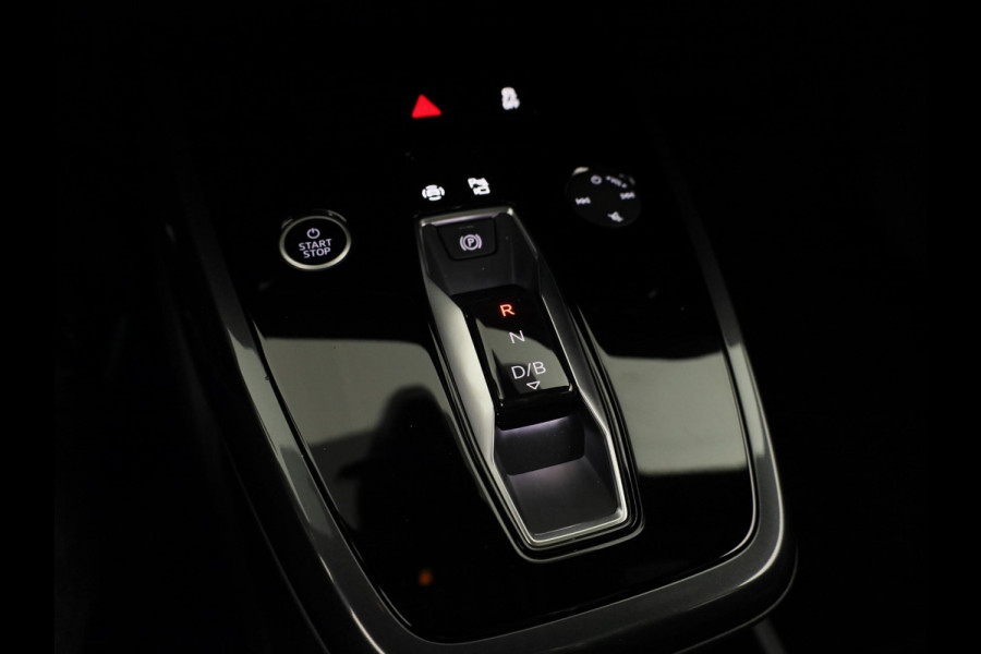 Audi Q4 e-tron 40 Launch edition S Competition 77 kWh 204pk | SOH 96,62% | Panoramadak | Elektrisch verstelbare stoelen | Sonos Audio | head up Display | Keyless |