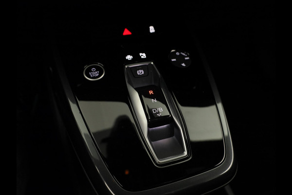 Audi Q4 e-tron 40 Launch edition S Competition 77 kWh 204pk | SOH 96,62% | Panoramadak | Elektrisch verstelbare stoelen | Sonos Audio | head up Display | Keyless |