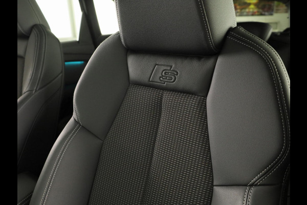 Audi Q4 e-tron 40 Launch edition S Competition 77 kWh 204pk | SOH 96,62% | Panoramadak | Elektrisch verstelbare stoelen | Sonos Audio | head up Display | Keyless |