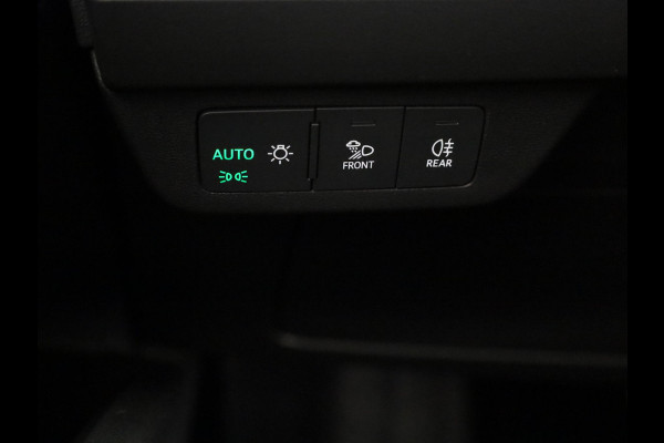 Audi Q4 e-tron 40 Launch edition S Competition 77 kWh 204pk | SOH 96,62% | Panoramadak | Elektrisch verstelbare stoelen | Sonos Audio | head up Display | Keyless |
