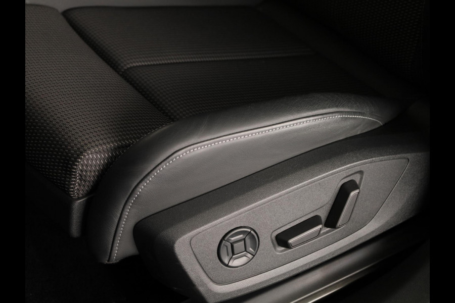 Audi Q4 e-tron 40 Launch edition S Competition 77 kWh 204pk | SOH 96,62% | Panoramadak | Elektrisch verstelbare stoelen | Sonos Audio | head up Display | Keyless |