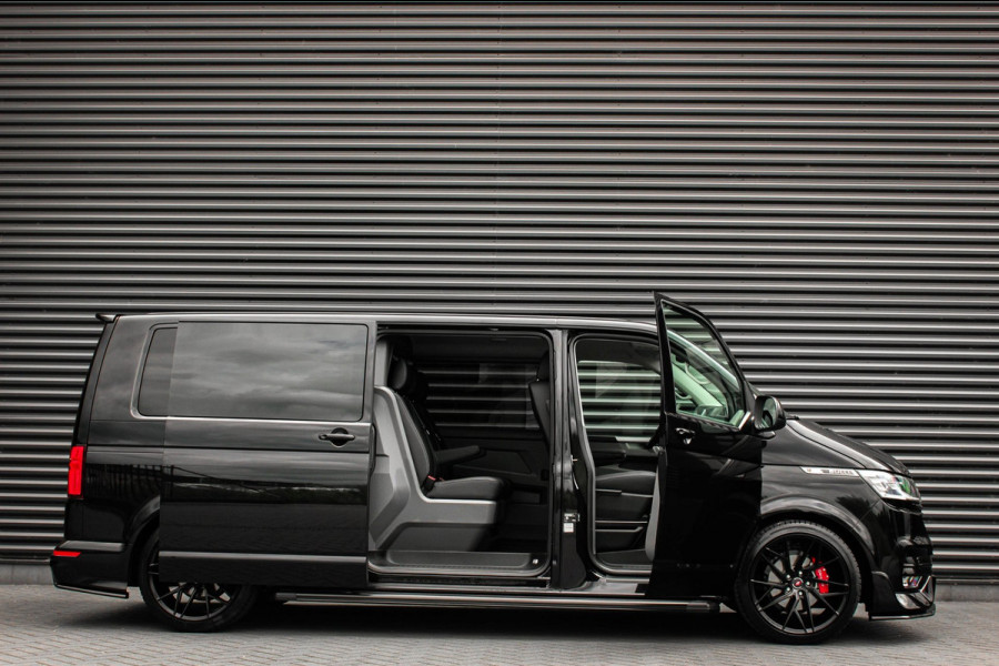 Volkswagen Transporter 2.0 TDI L2H1 150PK BULLI DC DUBBEL CABINE / LEIGHTONVANS BODYKIT / FULL OPTINS / LEDER / FULL BLACK / APPLE