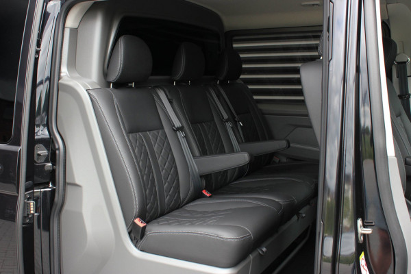 Volkswagen Transporter 2.0 TDI L2H1 150PK BULLI DC DUBBEL CABINE / LEIGHTONVANS BODYKIT / FULL OPTINS / LEDER / FULL BLACK / APPLE
