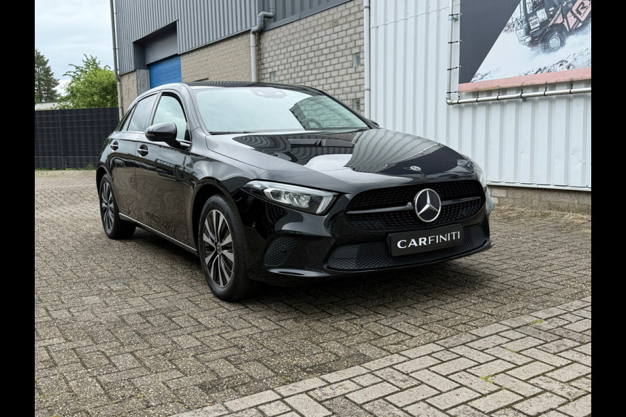 Mercedes-Benz A-Klasse 250 e Advantage 218 Pk | Navigatie | Cruise | Clima | Halfleder-Stof | 17" Lichtmrtaal.