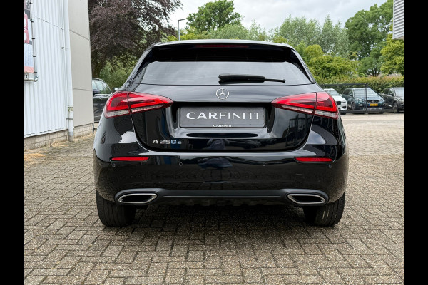 Mercedes-Benz A-Klasse 250 e Advantage 218 Pk | Navigatie | Cruise | Clima | Halfleder-Stof | 17" Lichtmrtaal.