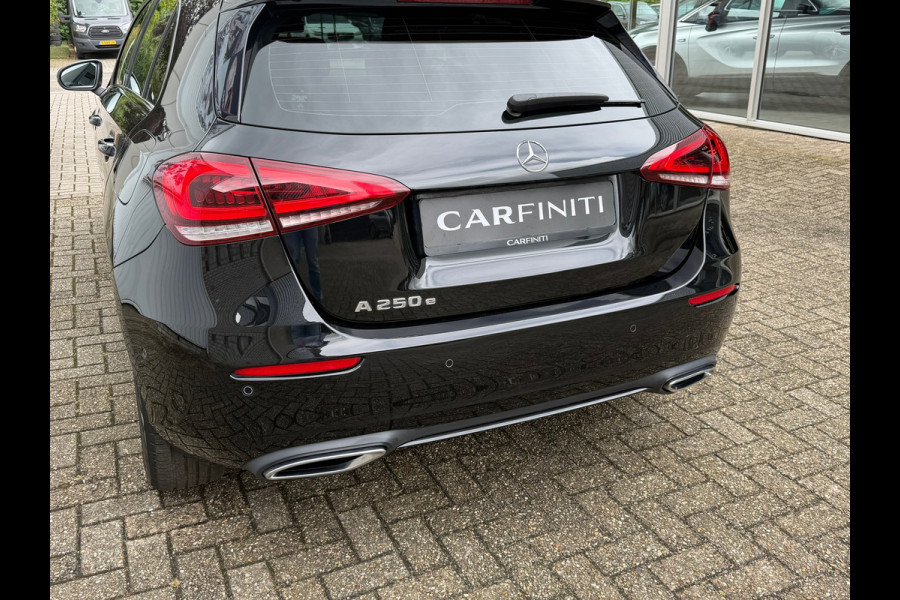 Mercedes-Benz A-Klasse 250 e Advantage 218 Pk | Navigatie | Cruise | Clima | Halfleder-Stof | 17" Lichtmrtaal.