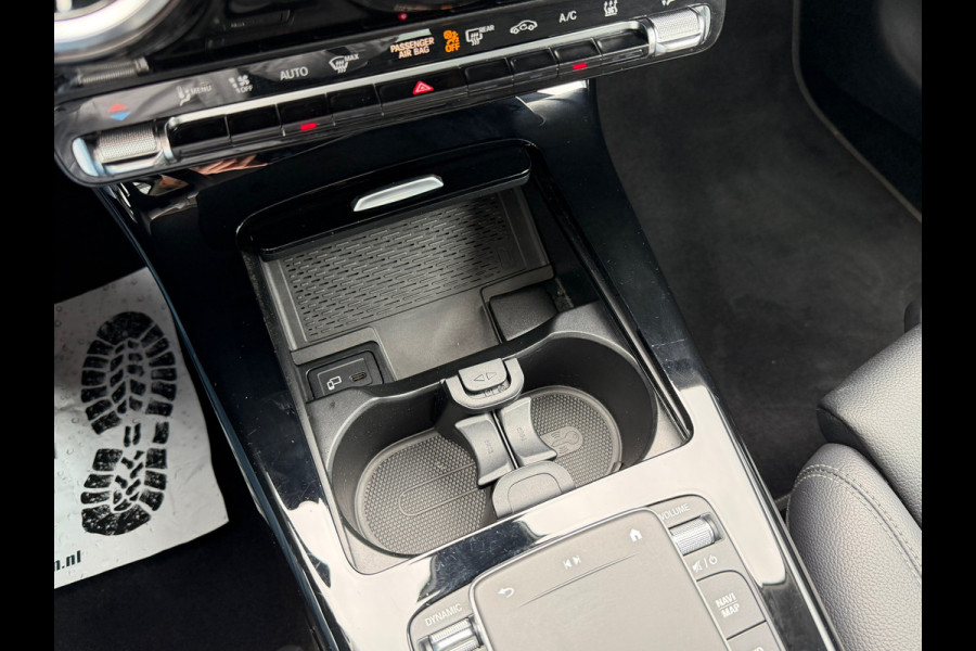 Mercedes-Benz A-Klasse 250 e Advantage 218 Pk | Navigatie | Cruise | Clima | Halfleder-Stof | 17" Lichtmrtaal.