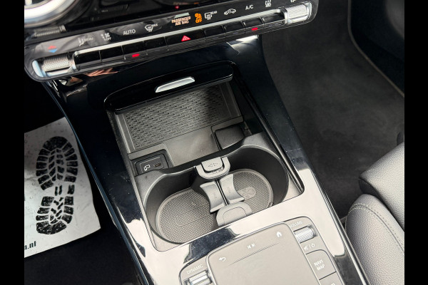 Mercedes-Benz A-Klasse 250 e Advantage 218 Pk | Navigatie | Cruise | Clima | Halfleder-Stof | 17" Lichtmrtaal.