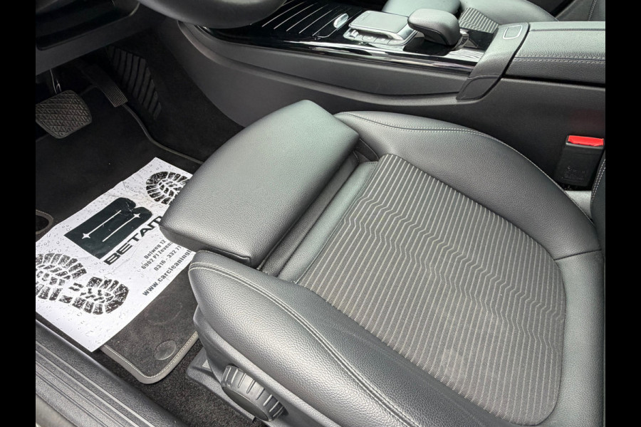 Mercedes-Benz A-Klasse 250 e Advantage 218 Pk | Navigatie | Cruise | Clima | Halfleder-Stof | 17" Lichtmrtaal.