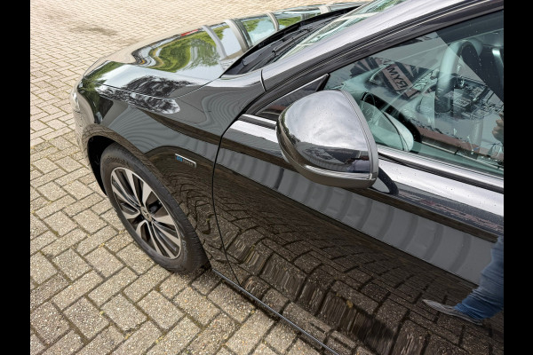 Mercedes-Benz A-Klasse 250 e Advantage 218 Pk | Navigatie | Cruise | Clima | Halfleder-Stof | 17" Lichtmrtaal.