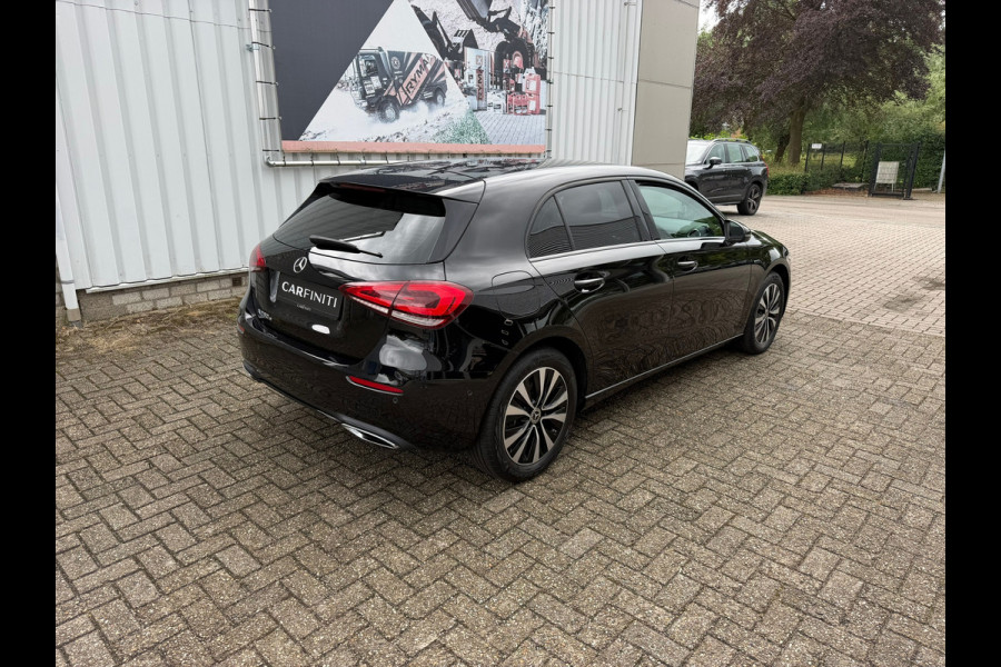 Mercedes-Benz A-Klasse 250 e Advantage 218 Pk | Navigatie | Cruise | Clima | Halfleder-Stof | 17" Lichtmrtaal.