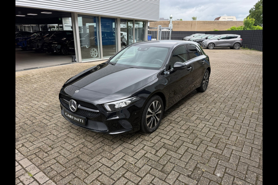Mercedes-Benz A-Klasse 250 e Advantage 218 Pk | Navigatie | Cruise | Clima | Halfleder-Stof | 17" Lichtmrtaal.