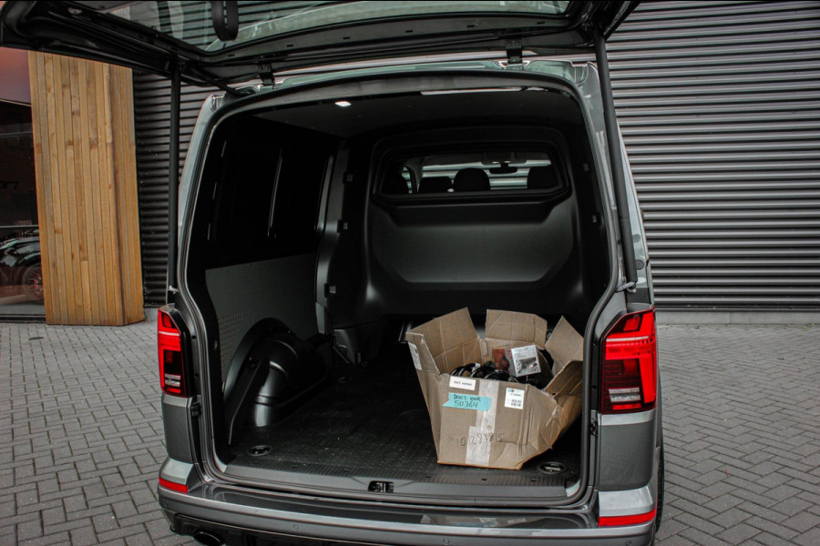 Volkswagen Transporter 2.0 TDI L2H1 150PK BULLI DC DUBBEL CABINE / LEIGHTONVANS BODYKIT / FULL OPTINS / LEDER / FULL BLACK / APPLE