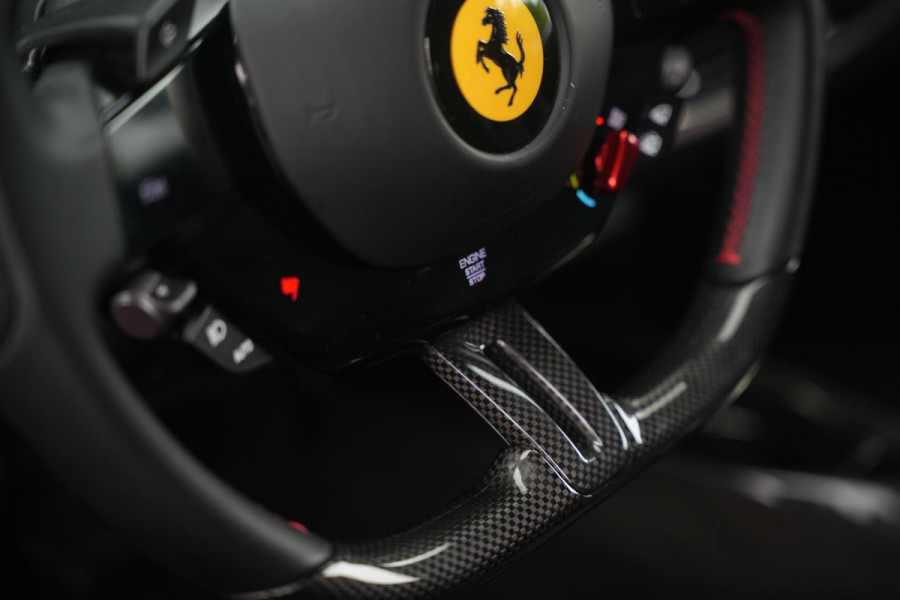 Ferrari SF90 Stradale 4.0 V8 Assetto Fiorano Fiorano Pack Carbon Fibre Daytona Racing Seats