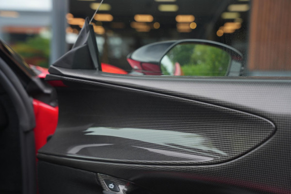 Ferrari SF90 Stradale 4.0 V8 Assetto Fiorano Fiorano Pack Carbon Fibre Daytona Racing Seats