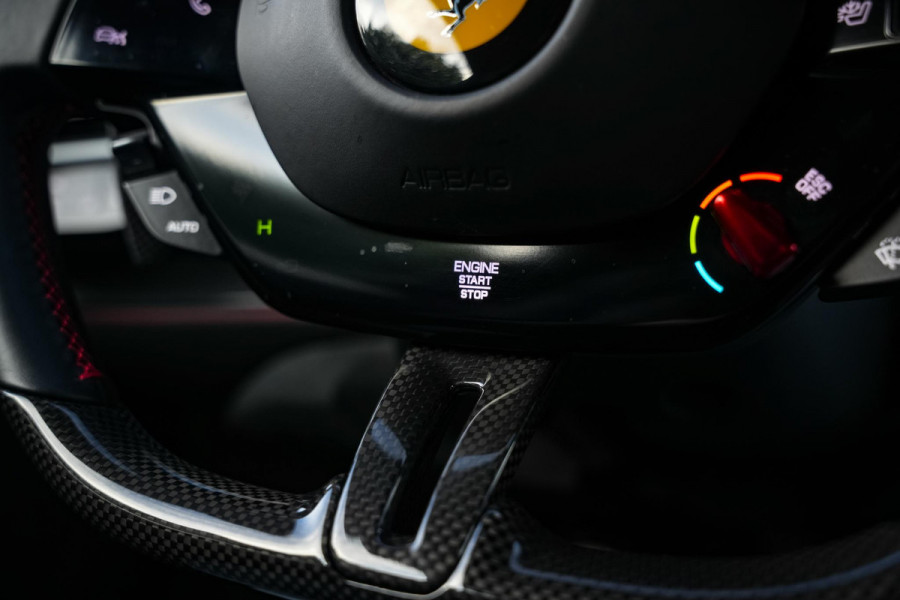 Ferrari SF90 Stradale 4.0 V8 Assetto Fiorano Fiorano Pack Carbon Fibre Daytona Racing Seats
