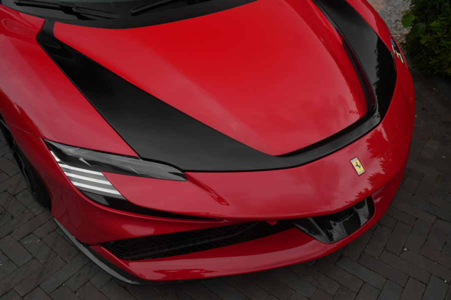 Ferrari SF90 Stradale 4.0 V8 Assetto Fiorano Fiorano Pack Carbon Fibre Daytona Racing Seats