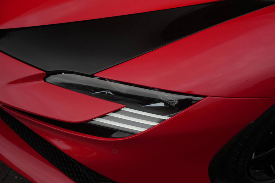 Ferrari SF90 Stradale 4.0 V8 Assetto Fiorano Fiorano Pack Carbon Fibre Daytona Racing Seats