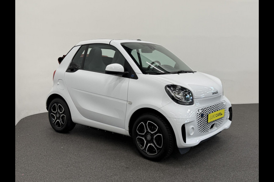 Smart Fortwo Cabrio EQ Comfort 18 kWh Automaat Navigatie Apple Carplay Android Auto Parkeersensoren Achter Climate Control Elektrisch Cabriodak DAB+