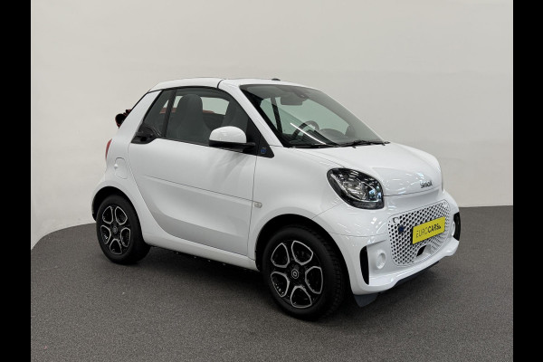 Smart Fortwo Cabrio EQ Comfort 18 kWh Automaat Navigatie Apple Carplay Android Auto Parkeersensoren Achter Climate Control Elektrisch Cabriodak DAB+