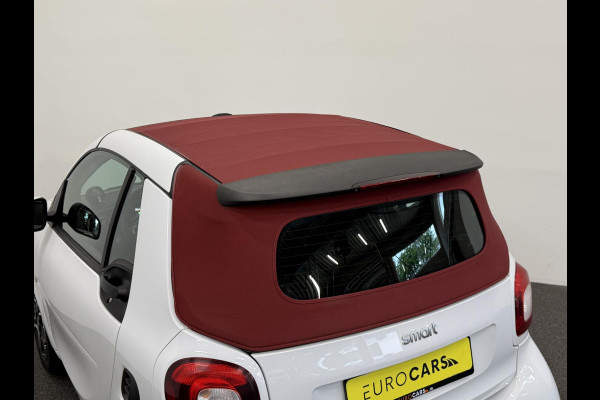Smart Fortwo Cabrio EQ Comfort 18 kWh Automaat Navigatie Apple Carplay Android Auto Parkeersensoren Achter Climate Control Elektrisch Cabriodak DAB+
