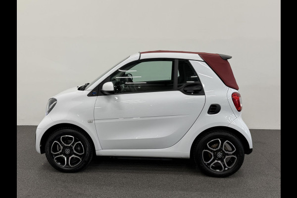 Smart Fortwo Cabrio EQ Comfort 18 kWh Automaat Navigatie Apple Carplay Android Auto Parkeersensoren Achter Climate Control Elektrisch Cabriodak DAB+