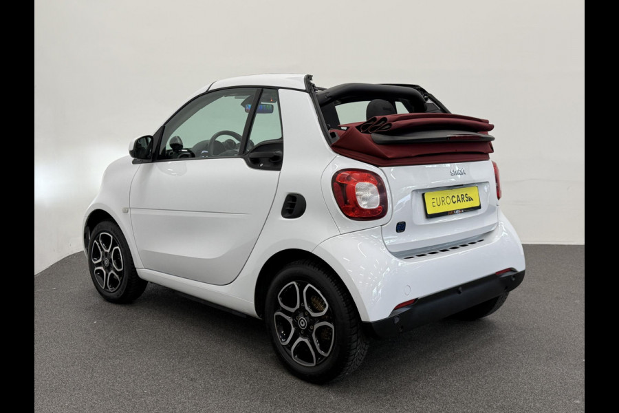 Smart Fortwo Cabrio EQ Comfort 18 kWh Automaat Navigatie Apple Carplay Android Auto Parkeersensoren Achter Climate Control Elektrisch Cabriodak DAB+