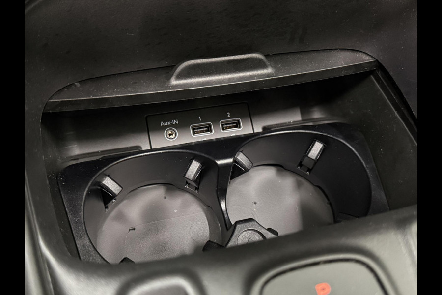 Smart Fortwo Cabrio EQ Comfort 18 kWh Automaat Navigatie Apple Carplay Android Auto Parkeersensoren Achter Climate Control Elektrisch Cabriodak DAB+
