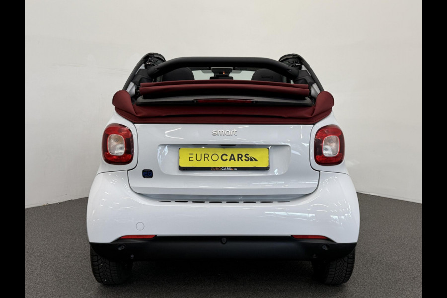 Smart Fortwo Cabrio EQ Comfort 18 kWh Automaat Navigatie Apple Carplay Android Auto Parkeersensoren Achter Climate Control Elektrisch Cabriodak DAB+