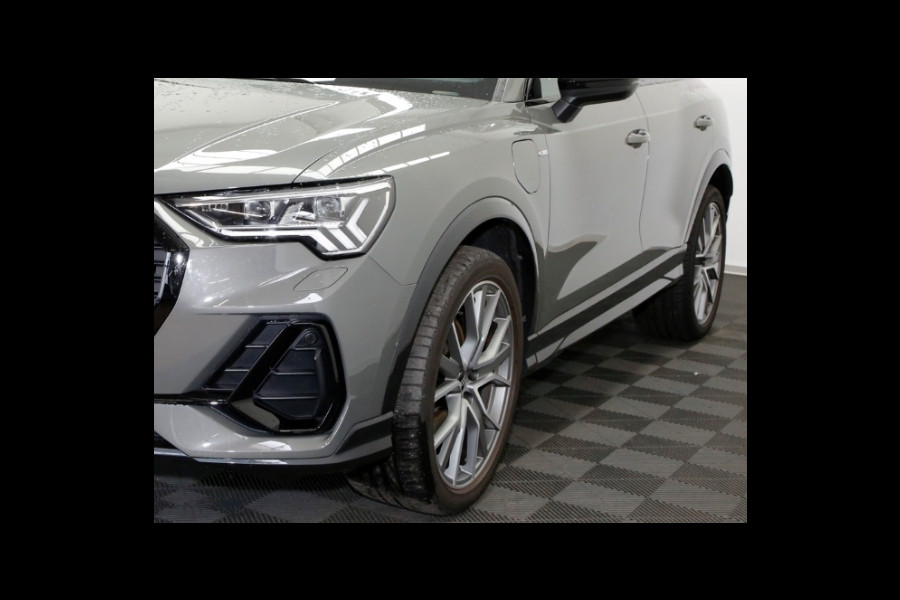 Audi Q3 45 Tfsi-e S-LINE (2x) ** MATRIX, LEDER, PANORAMA, TREKH, ACC, 20-inch LMV ** 1e EIG - UNFALLFREI ** ** INFORMEER OOK NAAR ONZE AANTREKKELIJKE FINANCIAL-LEASE TARIEVEN **
