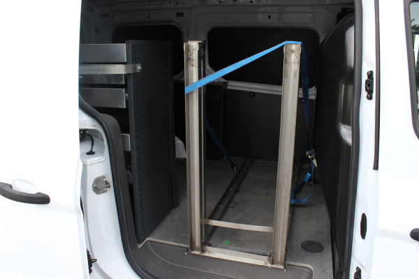 Ford Transit Connect 1.5 EcoBlue L2 Trend HP 100pk 84.395 km! / Trekhaak / Camera / CarPlay / 17'' / Stuur+Stoelverwarming / Inbouw / Zijschuifdeur rechts / Cruise Control