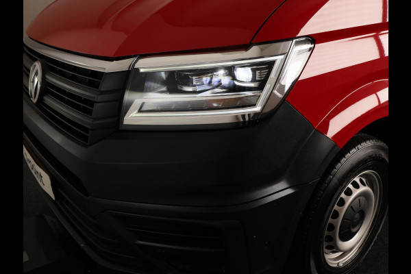 Volkswagen Crafter 35 2.0 TDI L3H2 Highline 140 PK | Trekhaak | Imperiaal | Parkeercamera | Leder | LED koplampen | Parkeer assist |