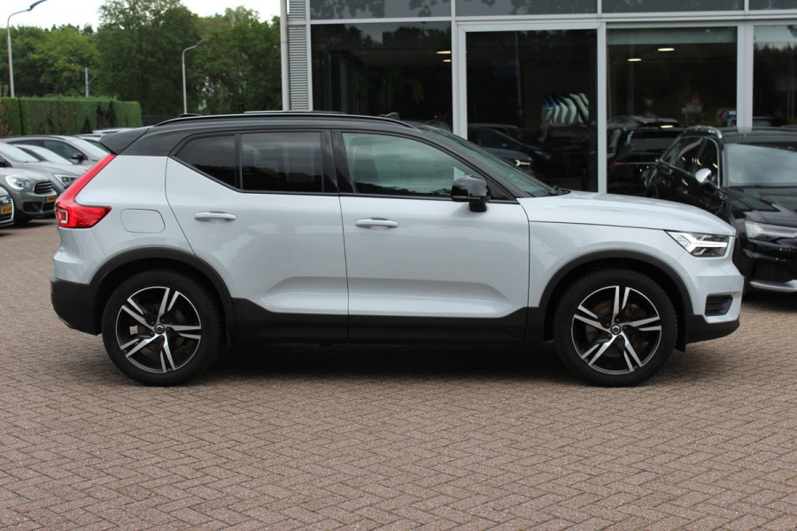Volvo XC40 1.5 T5 Recharge R-Design 262pk / Full option! / Trekhaak / Panoramadak / 360Camera / Harman Kardon / 19'' / Stoel+Stuurverwarming / CarPlay / Dodehoek / DAB / Cruise Control