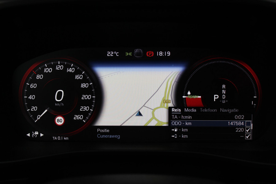 Volvo XC40 1.5 T5 Recharge R-Design 262pk / Full option! / Trekhaak / Panoramadak / 360Camera / Harman Kardon / 19'' / Stoel+Stuurverwarming / CarPlay / Dodehoek / DAB / Cruise Control
