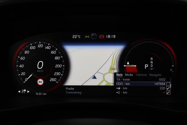 Volvo XC40 1.5 T5 Recharge R-Design 262pk / Full option! / Trekhaak / Panoramadak / 360Camera / Harman Kardon / 19'' / Stoel+Stuurverwarming / CarPlay / Dodehoek / DAB / Cruise Control