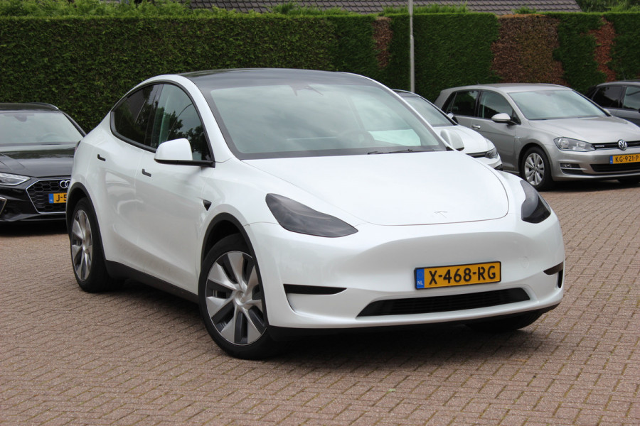 Tesla Model Y RWD 58 kWh / Autopilot / Panormadak / Camera / Premium Audio / 19'' / Navigatie