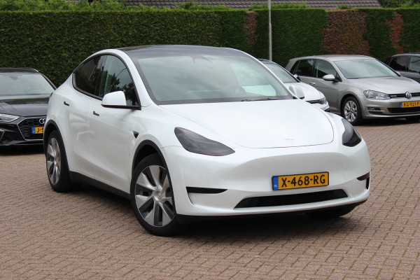 Tesla Model Y RWD 58 kWh / Autopilot / Panormadak / Camera / Premium Audio / 19'' / Navigatie