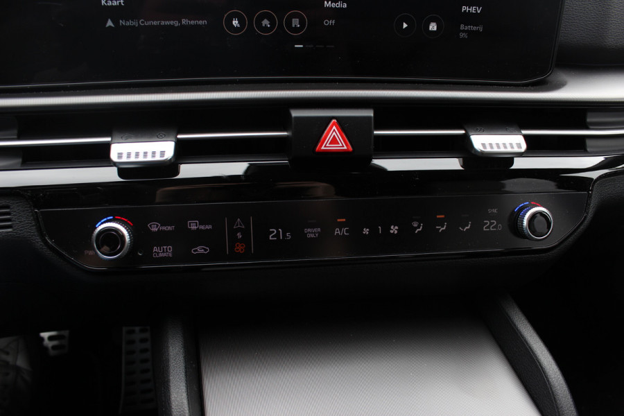 Kia Sportage 1.6 T-GDi Plug-in Hybrid GT-PlusLine / Panoramadak / 360Camera / Head-up / Leder / Matrix LED / Keyless / 18'' / CarPlay / Harman Kardon / Stoelventilatie / Stoelverwarming 4x / Dodehoek / DAB / ACC