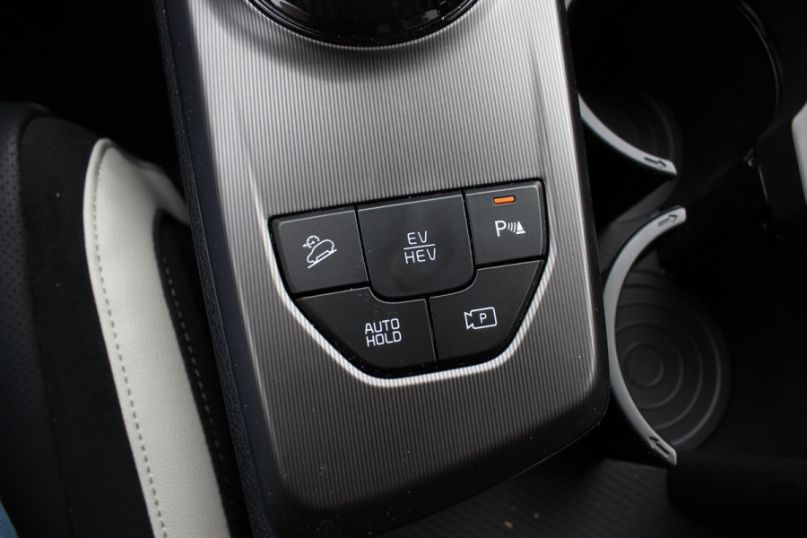 Kia Sportage 1.6 T-GDi Plug-in Hybrid GT-PlusLine / Panoramadak / 360Camera / Head-up / Leder / Matrix LED / Keyless / 18'' / CarPlay / Harman Kardon / Stoelventilatie / Stoelverwarming 4x / Dodehoek / DAB / ACC