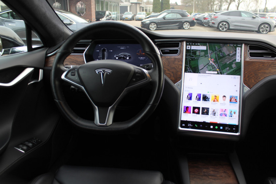 Tesla Model S 100D / SoH 88,6% / Autopilot 2.5 / Luchtvering / Panoramadak / Performance package / Leder / Navigatie / 20'' / Audio Premium