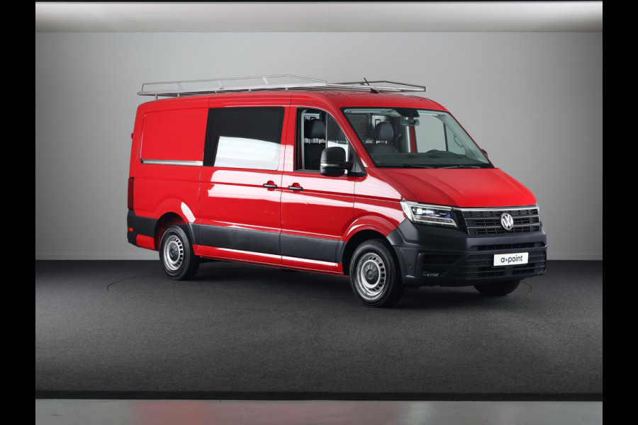 Volkswagen Crafter 35 2.0 TDI L3H2 Highline 140 PK | Trekhaak | Imperiaal | Parkeercamera | Leder | LED koplampen | Parkeer assist |