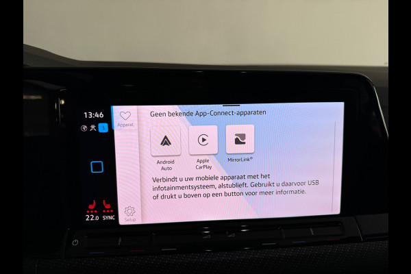 Volkswagen Golf 1.5 eTSI R-Line Pano|Keyless|Camera|IQ|Sfeer